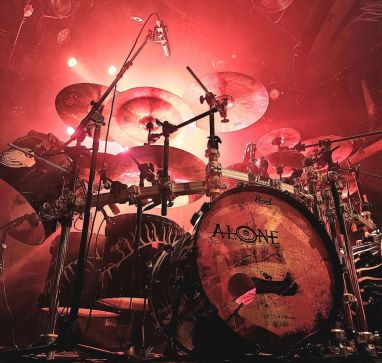 Kai Hahto performing